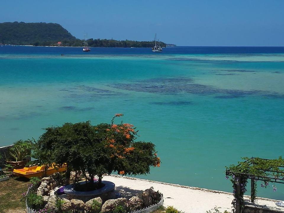 Crystal Beach Hotel بورت فيلا المظهر الخارجي الصورة